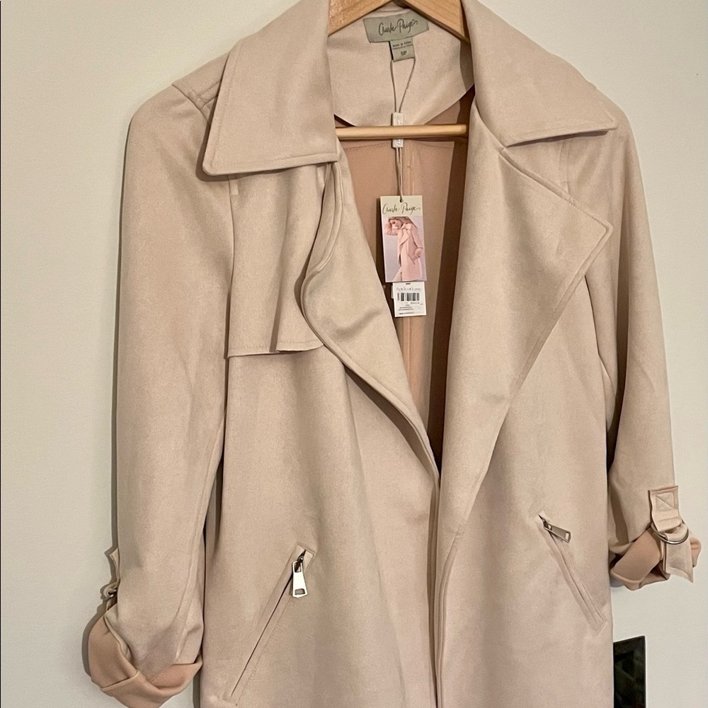 NWT ivory Charlie Paige faux suede jacket
